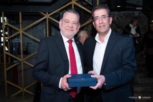 Βράβευση Σταύρου Κασιδιάρη με το βραβείο "IONATHAN AWARD’S 2025"