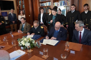 Υπογραφή Μνημονίου Αδελφοποίησης μεταξύ της ΤΕΕΝΣ και της Ναυτικής Ακαδημίας Ουρουγουάης