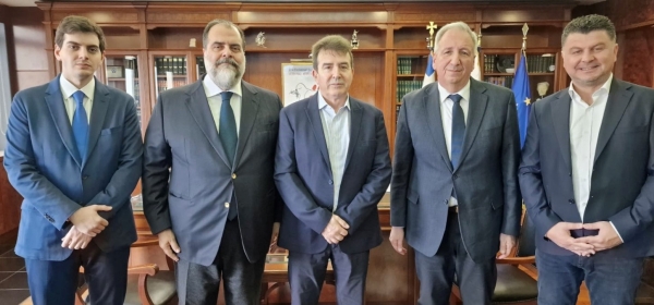 Νέα δωρεά 5 περιπολικών από τον Νικόλαο Πατέρα στην Ελληνική Αστυνομία