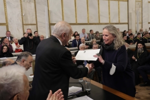 Η Ακαδημία Αθηνών βραβεύει το Ίδρυμα Αικατερίνης Λασκαρίδη