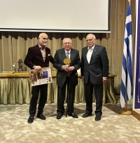 Nikos Katradis honored with the prestigious Entrepreneurship Award by the Academy of Greek Art Awards