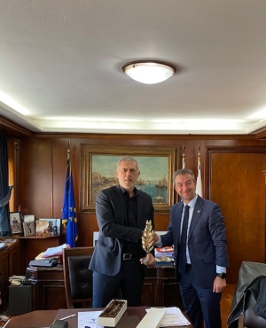 Μνημόνιο Συνεργασίας υπέγραψαν ο Δήμος Πειραιά και η Διεθνής Ναυτική &amp; Βιομηχανική Ένωση WIMA