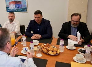 Βασίλης Κικίλιας στη συνάντηση με ΠΝΟ: “Θα συνεργαστούμε με εντιμότητα και ειλικρίνεια προς όφελος των ναυτικών και της ναυτιλιακής κοινότητας”