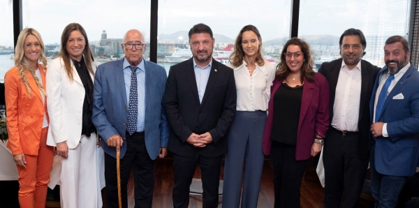 Γεύμα Εργασίας στη Ναυτιλιακή Λέσχη Πειραιά με ομιλητή τον Νίκο Χαρδαλιά