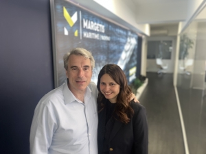 Ο Γιώργος Μαργέτης άνοιξε το γραφείο του σε φίλους και συνεργάτες για ευχές