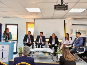 Οι προκλήσεις και οι λύσεις για την απανθρακοποίηση στις συνδυασμένες μεταφορές