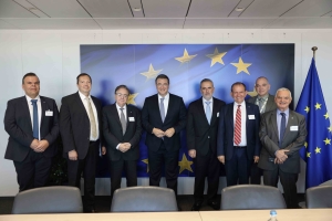 Συνάντηση ΕΛΙΜΕ με τον Ευρωπαίο Επίτροπο Απόστολο Τζιτζικώστα