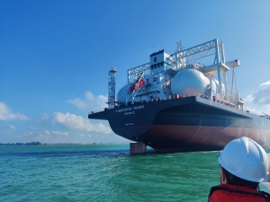 Maran Dry’s first LNG-fueled Newcastlemaxes delivered with DNV Class