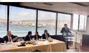 Ο Μιχάλης Χρυσοχοΐδης στη Ναυτιλιακή Λέσχη Πειραιά