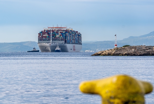H ΣΕΠ Α.Ε. υποδέχθηκε στο λιμάνι του Πειραιά, ένα από τα μεγαλύτερα πλοία μεταφοράς containers στον κόσμο