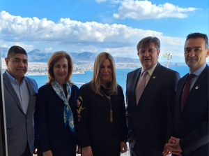 Συνάντηση Ένωσης Τραπεζικών &amp; Χρηματοοικονομικών Στελεχών Ελληνικής Ναυτιλίας με τη νέα Πρέσβη του Παναμά Julie Lumberopulos-Karnakis «Ενισχύει ο Παναμάς τις σχέσεις του με την Ελληνική Ναυτιλία»