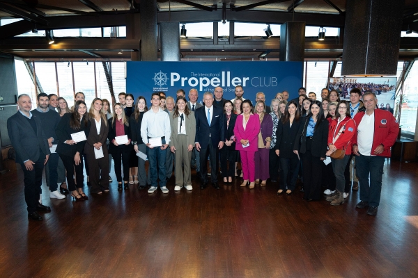 Υποτροφίες από το Propeller Club καθώς και στήριξη Φιλανθρωπικών Οργανισμών