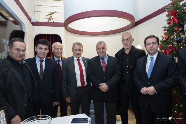 Εγκαίνια νέων γραφείων για τη Ναυτιλιακή Λέσχη Χίων