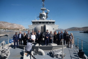 Επίσκεψη του Propeller Club Πειραιά στον Ναύσταθμο Σαλαμίνας