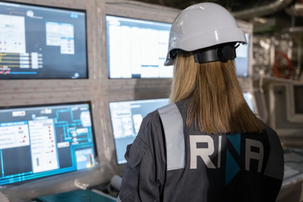 Ο RINA απονέμει στην KOMAC Αρχική Έγκριση (AiP) για Φορτηγό Πλοίο Υγροποιημένου CO₂ με καύσιμο LNG και Υδρογόνο