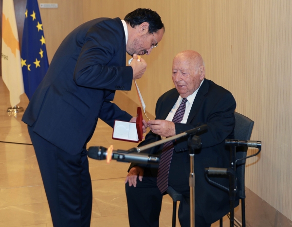 Ο ιδρυτής της Moore Greece Δαμιανός Κωνσταντίνου τιμήθηκε με το Μετάλλιο Εξαίρετης Προσφοράς της Κυπριακής Δημοκρατίας